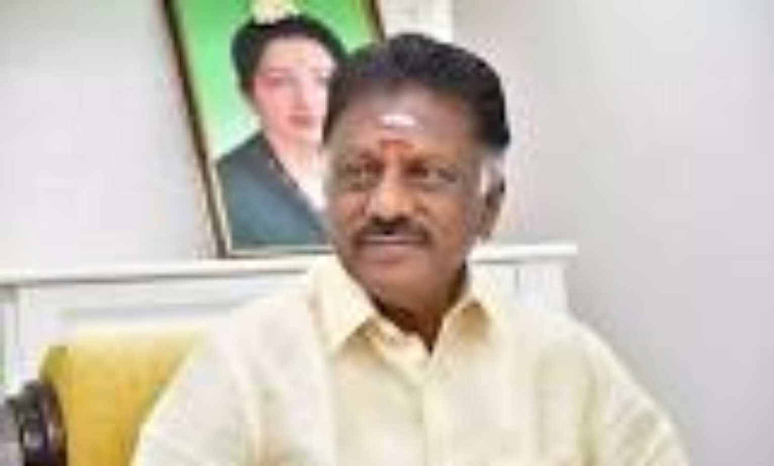 Tamil Nadu: Former CM urges Govt to implement order over doctors pay revision